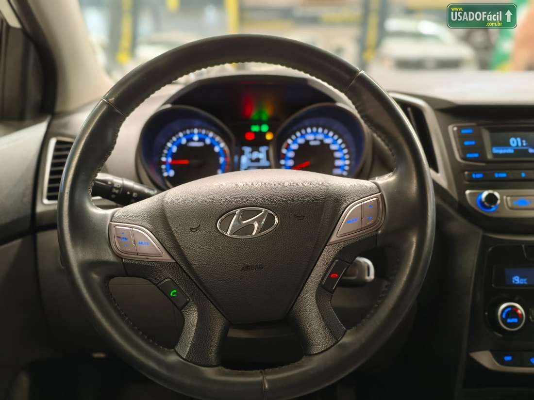 Hyundai HB20 Hatch Premium 1.6 Automático Flex 2015/2016 — foto 13 de 15