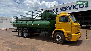 Volks 23-210 6x2 3-Eixos Pipa