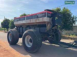 Distribuidor de fertilizantes São José 2800