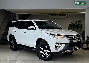Hilux SW4 SRV 4x2 2.7 Automático Flex 7 LUGARES