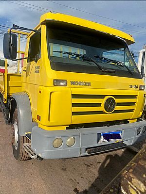 Volks 13-180 E Constellation 3-eixos 2p Diesel 2011/2012 em Várzea Grande - MT
