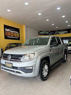 Amarok Se Cd 2.0 4x4 Tdi Diesel 2016/2017 em Cuiabá - MT