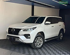 Hilux SW4 SRX 2.8 4x4 TDI Automático Diesel 7 Lugares