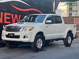 Hilux SRV CD D4-D 3.0 4x4 TDI Automático Diesel