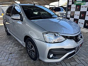 Etios Sedan Platinum 1.5 Automático Flex