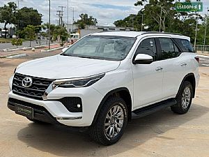 Hilux SW4 SRV 4x2 2.7 Automático Flex