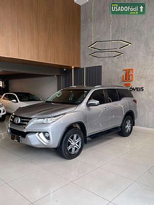 Hilux SW4 SR 2.7 4X2 Flex Automático