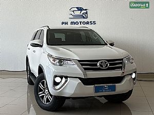 Hilux SW4 SRV 4x2 2.7 Automático Flex