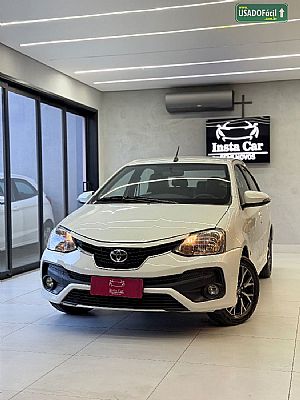 Etios Sedan Platinum 1.5 Automático Flex