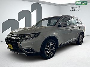 Outlander 2.2 Automático Diesel