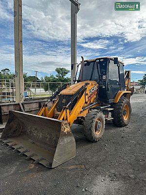 Retroescavadeira JCB 3CX