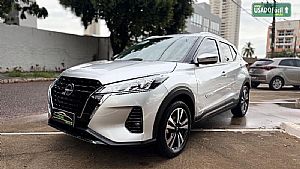 Kicks Play Advance Plus 1.6 Automático Flex