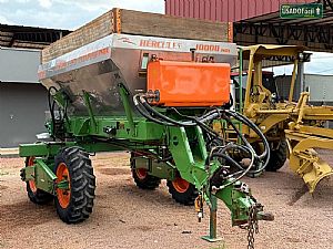 Distribuidor de fertilizantes Stara Hércules 10000