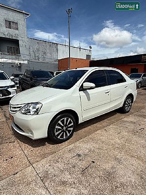 Etios Sedan Platinum 1.5 Mecânico Flex