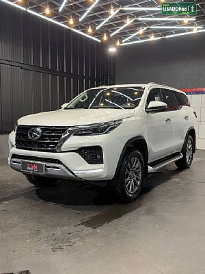 Hilux SW4 SRX 2.8 4x4 TDI Automático Diesel 7 Lugares