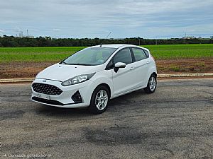 Fiesta Hatch Sel 1.6 5p Automático Flex 2017/2018 em Primavera do Leste - MT