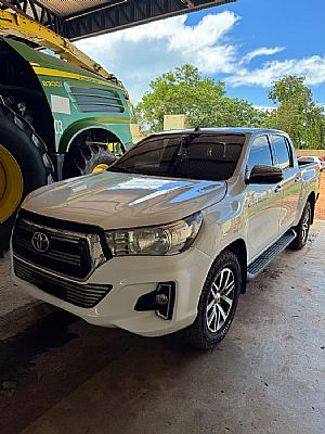 Hilux Srv Cd 2.8 4x4 Tdi Automático Diesel 2019/2020 em Pontes e Lacerda - MT