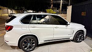 Bmw X5 Xdrive 30d 3.0 Diesel 2017/2018 em Cuiabá - MT