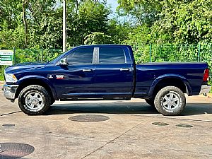 Ram 2500 Laramie Cd 6.7 Tdi 4x4 Diesel 2012/2012 em Cuiabá - MT