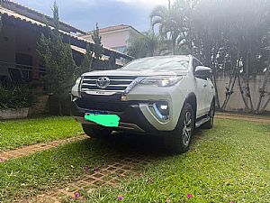 Hilux Sw4 Srx 2.8 4x4 Tdi Automático Diesel 2019/2020 em Chapada dos Guimaraes - MT