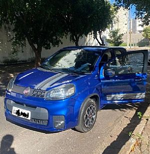 Uno Sporting Dualogic 1.4 Evo Flex 4p 2014/2015 em Cuiabá - MT