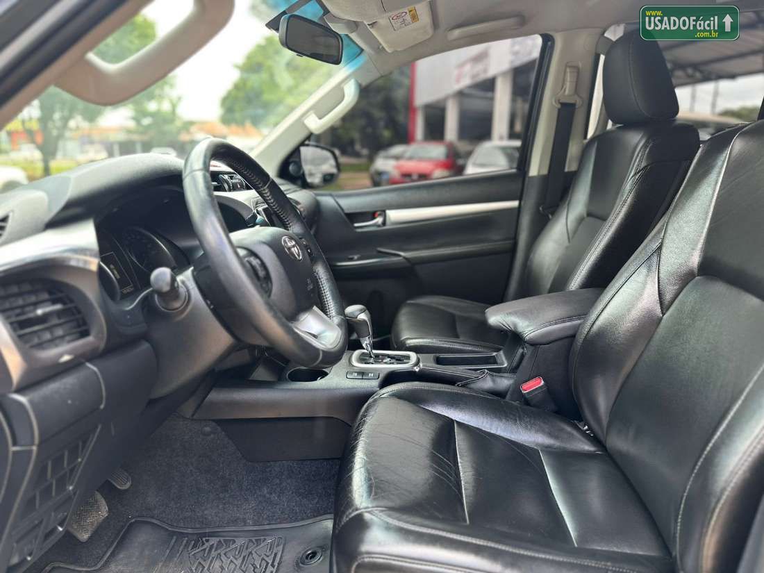 Toyota Hilux SRX CD 2.8 4x4 TDI Automático Diesel 2016/2017 — foto 6 de 19