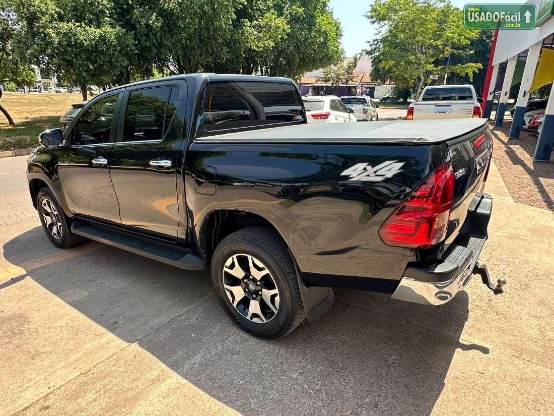 Toyota Hilux SRX CD 2.8 4x4 TDI Automático Diesel 2016/2017 — foto 15 de 19