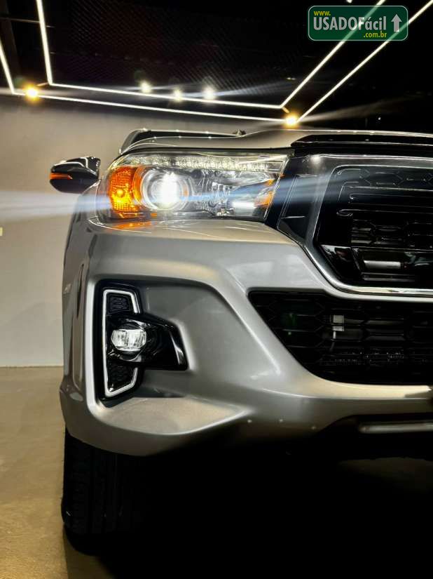 TOYOTA Hilux SRX CD 2.8 4x4 TDI Automático Diesel 2018/2019 — foto 9 de 15