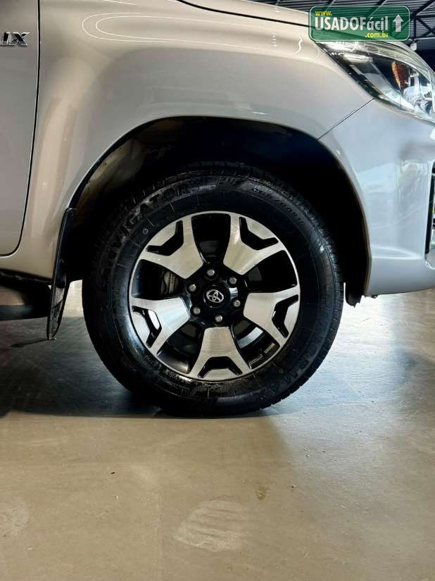 TOYOTA Hilux SRX CD 2.8 4x4 TDI Automático Diesel 2018/2019 — foto 13 de 15