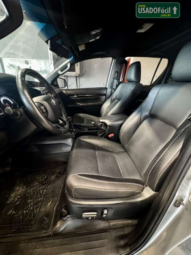 TOYOTA Hilux SRX CD 2.8 4x4 TDI Automático Diesel 2018/2019 — foto 14 de 15