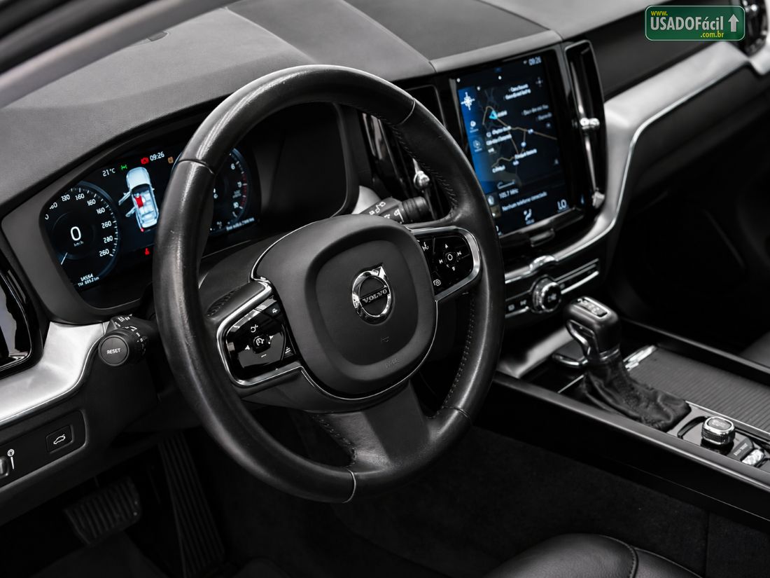 VOLVO Volvo XC 60 T-5 Momentum 2.0 254cv AWD 5P 2019/2020 — foto 10 de 15