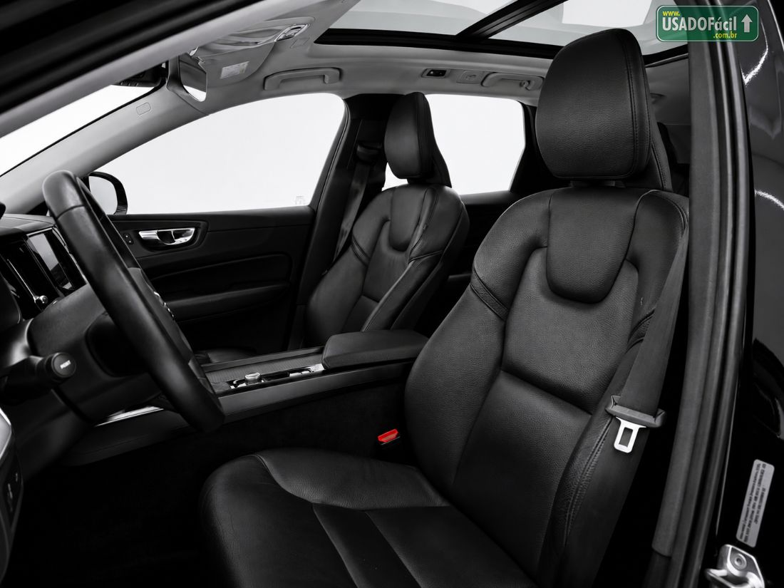VOLVO Volvo XC 60 T-5 Momentum 2.0 254cv AWD 5P 2019/2020 — foto 13 de 15