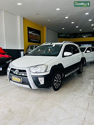 Etios Hatch Cross 1.5 Automático Flex