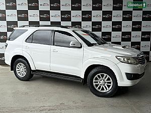 Hilux SW4 SR D4-D 3.0 4x4 TDI Automático Diesel
