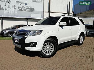 Hilux SW4 SRV D4-D 3.0 4x4 TDI Automático Diesel