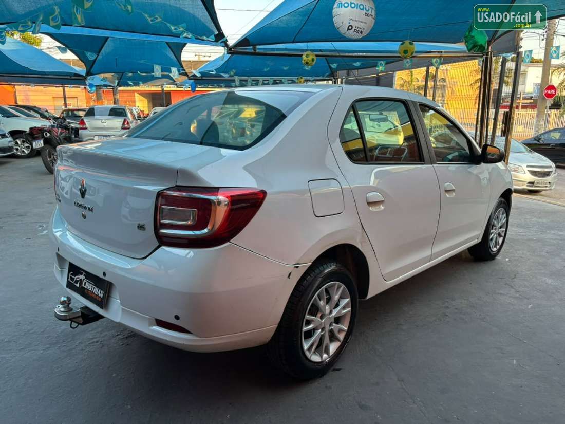 Renault Logan Expression 1.6 Hi-Flex 2016/2017 — foto 9 de 12