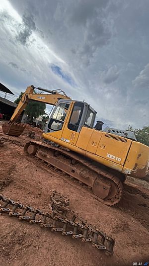 Escavadeira Xcmg 210