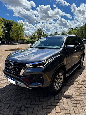 Hilux Sw4 Srx 2.8 4x4 Tdi Automático Diesel 2021/2021 em Cuiabá - MT