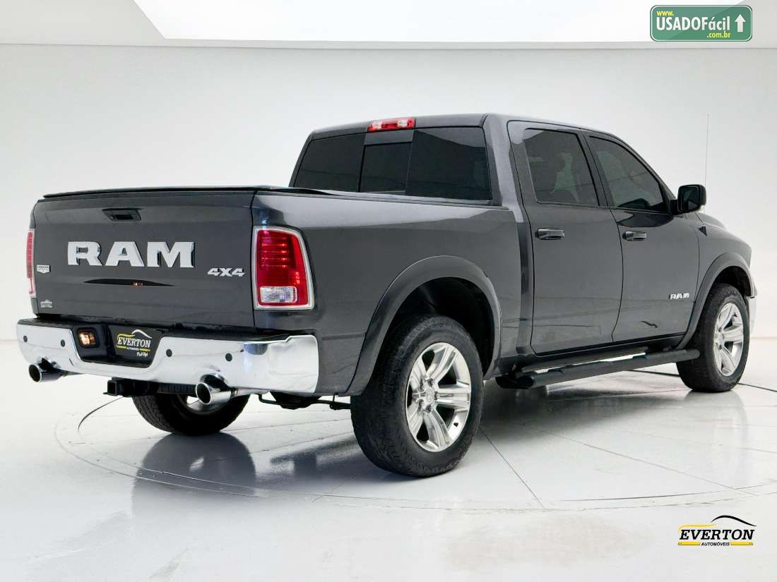 RAM Ram Classic Laramie CD 5.7 V8 4x4 Automático 2023/2023 — foto 5 de 21