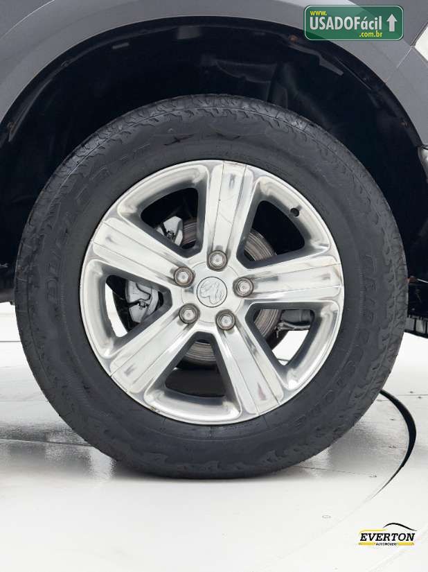 RAM Ram Classic Laramie CD 5.7 V8 4x4 Automático 2023/2023 — foto 9 de 21
