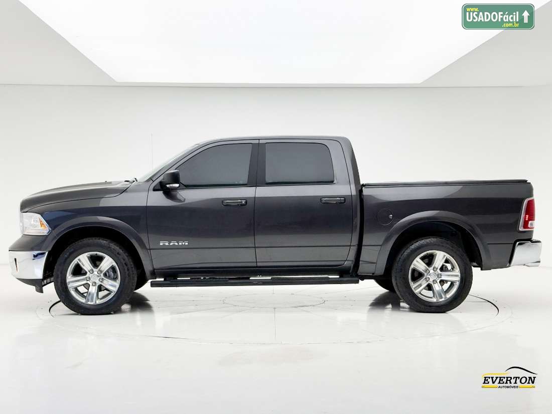 RAM Ram Classic Laramie CD 5.7 V8 4x4 Automático 2023/2023 — foto 8 de 21
