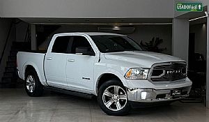 Ram Classic Laramie CD 5.7 V8 4X4 Automático