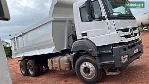 Axor 3344 S 6x4 2p Caçamba reforçada