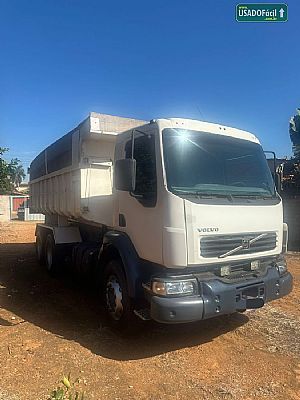 VM 310 6x4 CAÇAMBA (diesel)
