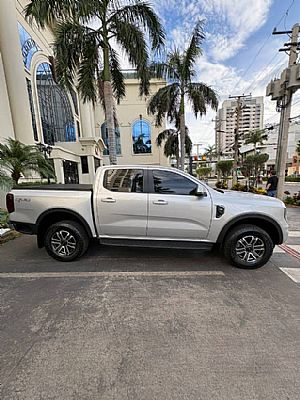 Ranger Xlt Cd 3.0 V6 4x4 Turbo Automático Diesel 2023/2024 em Cuiabá - MT