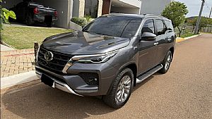 Hilux Sw4 Srx 2.8 4x4 Tdi Automático Diesel 2022/2022 em Rondonópolis - MT