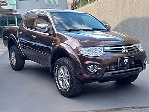 L200 Triton Hpe Cd 3.2 Turbo Automático Diesel 2014/2015 em Campo Grande - MS