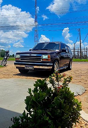 Explorer Xlt 4x2 4.0 V6 Placa Preta 1994/1994 em Sinop - MT