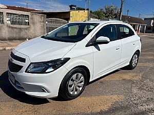 Onix Joy Hatch 1.0 Mecânico Flex 2019/2019 em Cuiabá - MT