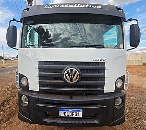 Volks 13-190 E Constellation 2p Diesel E5 2017/2018 em Rondonópolis - MT